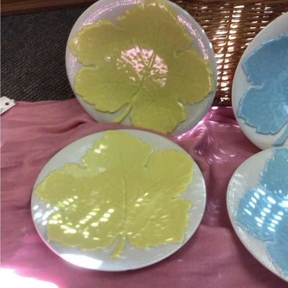 Set of 8 Majolica pottery plates leaf design Galvani Ceramiche Italy - Picture 3 of 8